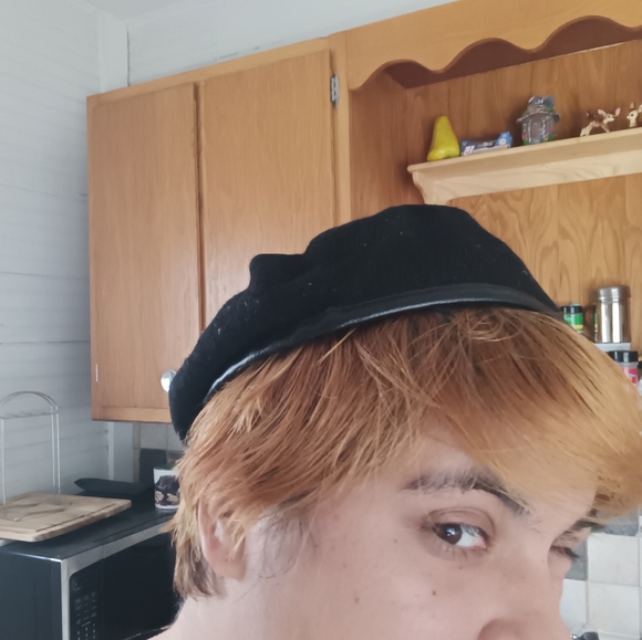 Beret - Picture 3 of 3